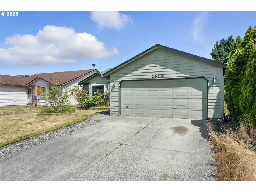 1608 NW 3rd St, Battle Ground, WA 98604 - Image #2