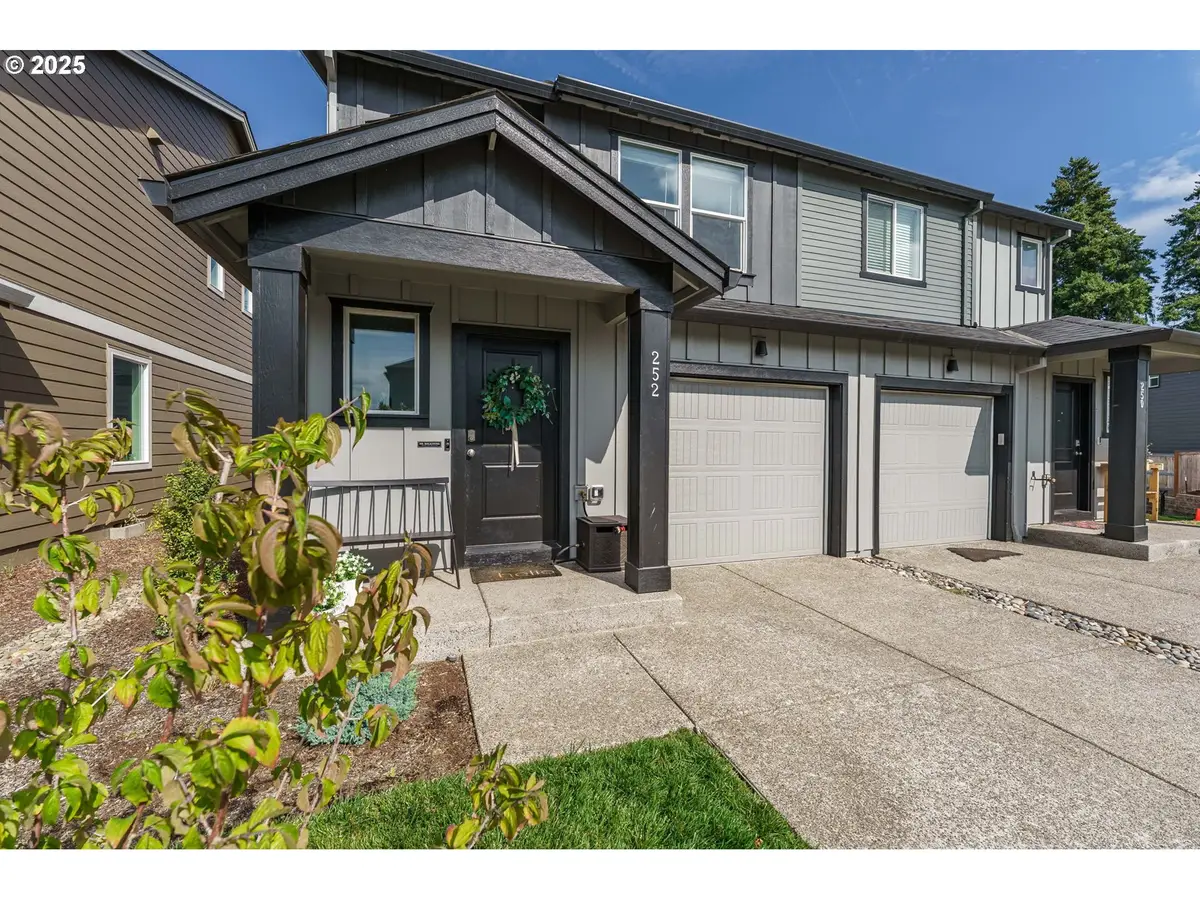 252 N 30th Dr, Ridgefield, WA 98642 - #1