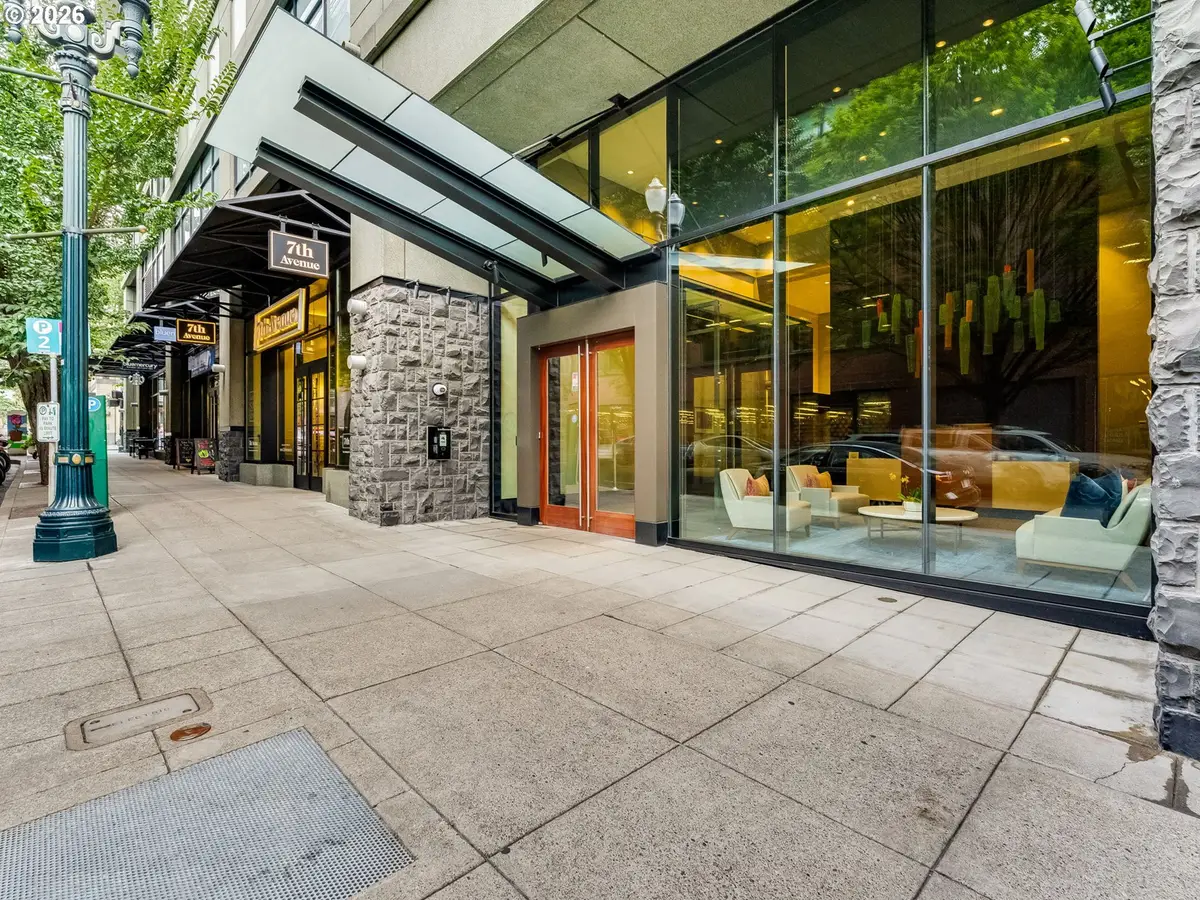 1025 NW Couch St, Portland, OR 97209 - #1