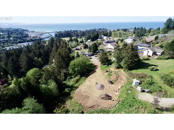 Riviera Ct #lot 5, Brookings, OR 97415