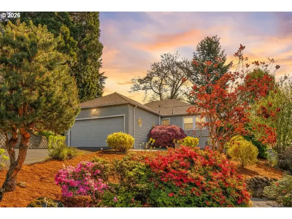 7275 SW Sylvan Ct, Portland, OR 97225