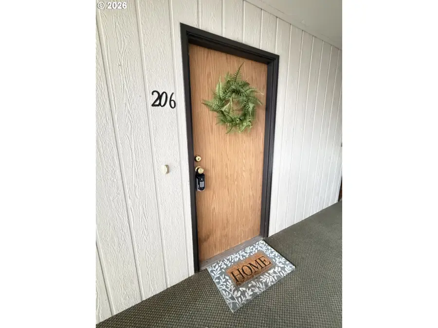 11040 SW Greenburg Rd #206, Portland, OR 97223 - #2