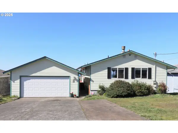 2406 NW Convoy Way, Waldport, OR 97394