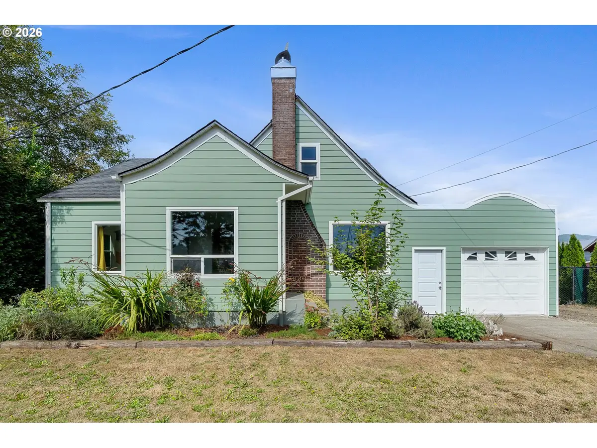 4104 3rd St, Tillamook, OR 97141 - #1