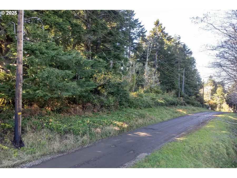 6300 SE Quay Pl, Lincoln City, OR 97367 - Image #2