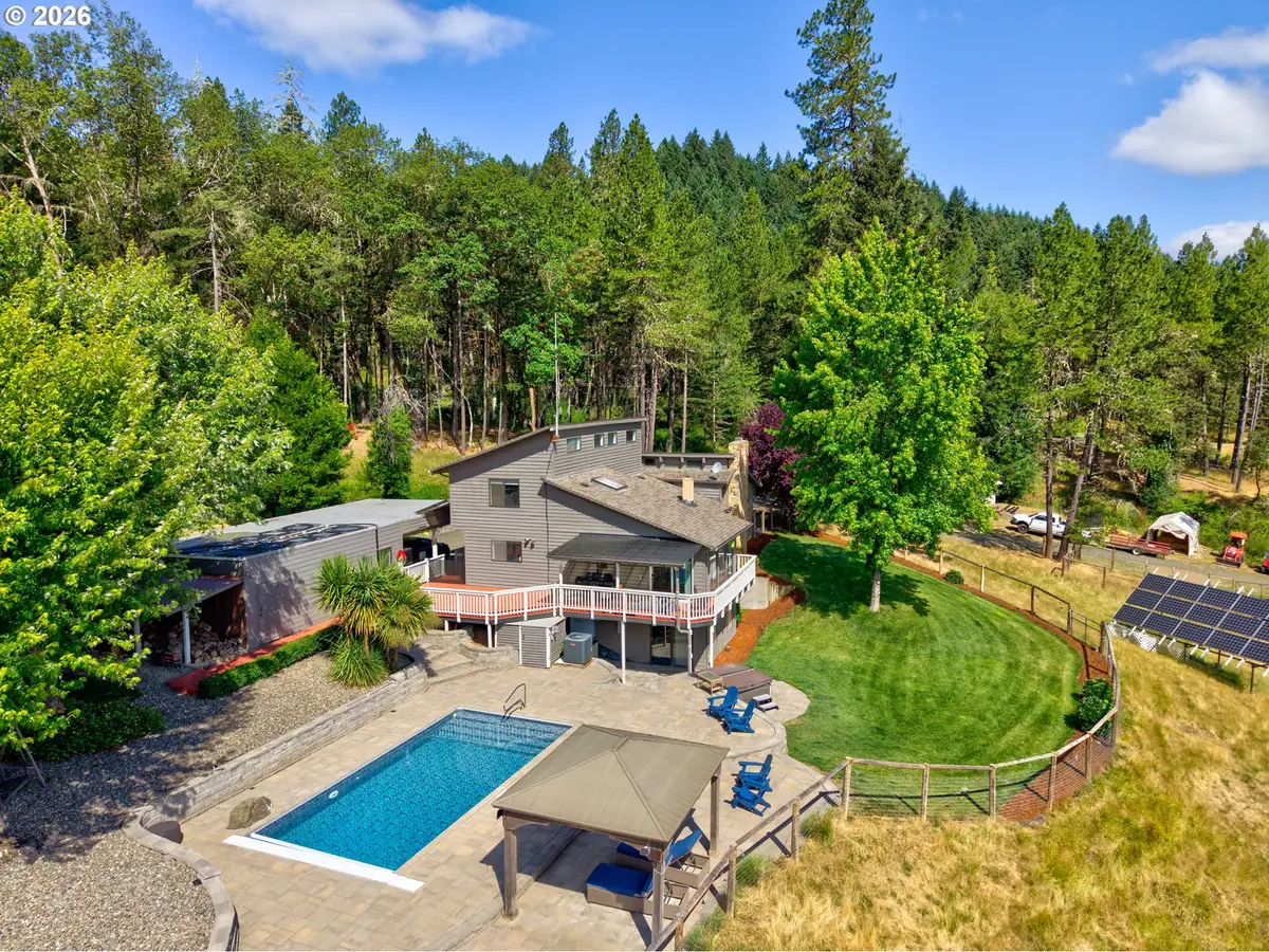 311 Clover Leaf St, Roseburg, OR 97471 - #1