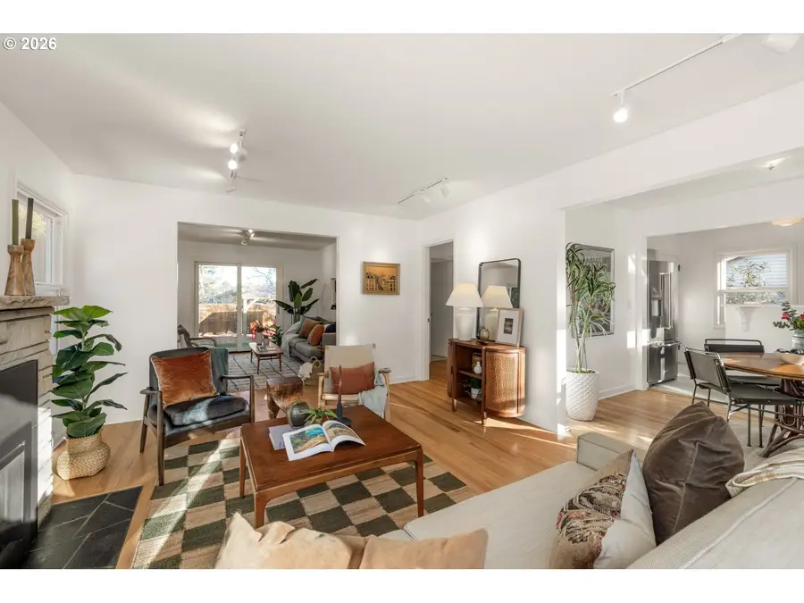 4231 SE Long St, Portland, OR 97206 - Image #2