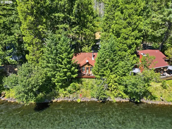 54444 Mckenzie River Dr, BlueRiver, OR 97413