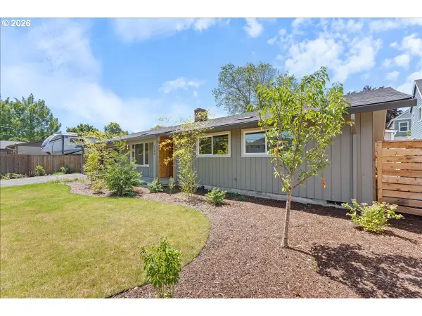 9545 SW 90th Ave, Portland, OR 97223