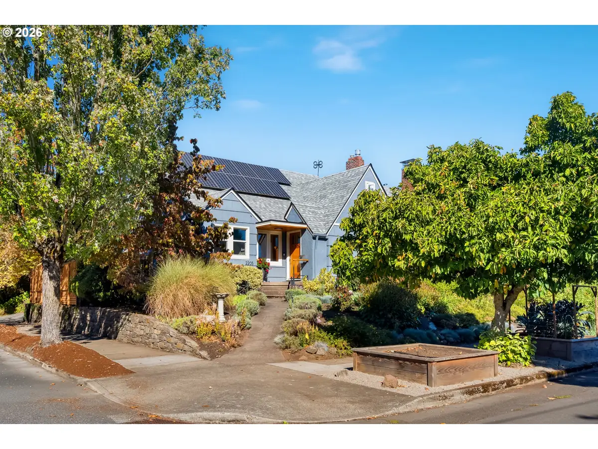 2205 NE Mason St, Portland, OR 97211 - #1
