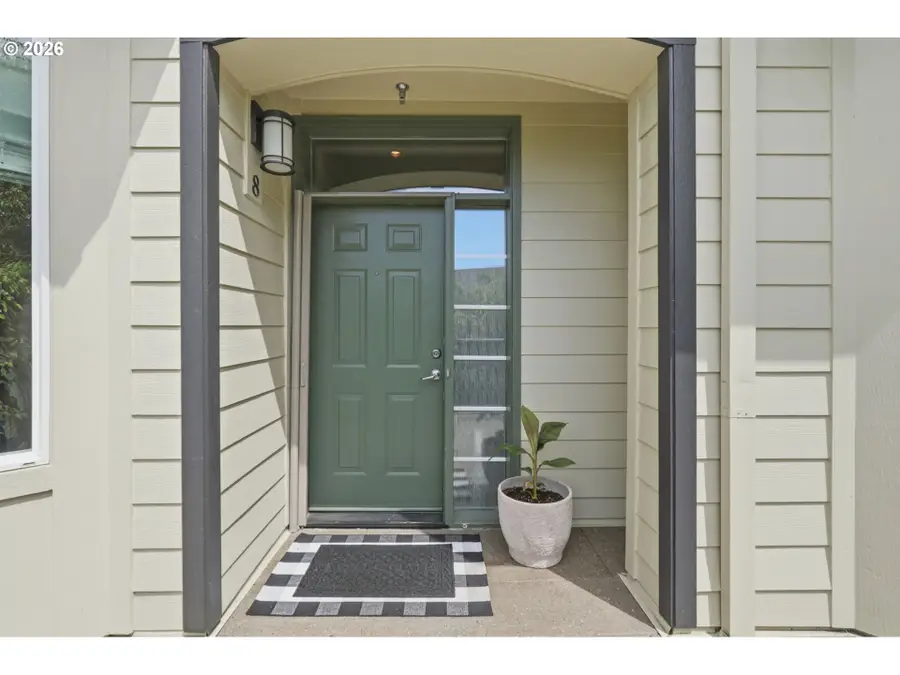 905 N Harbour Dr, Portland, OR 97217 - #2