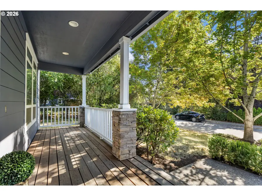 9575 SW Pihas St, Portland, OR 97223 - #3