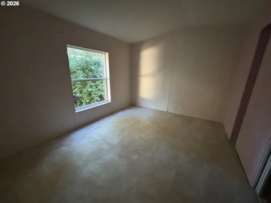 64 Outer Dr, Florence, OR 97439 - #3