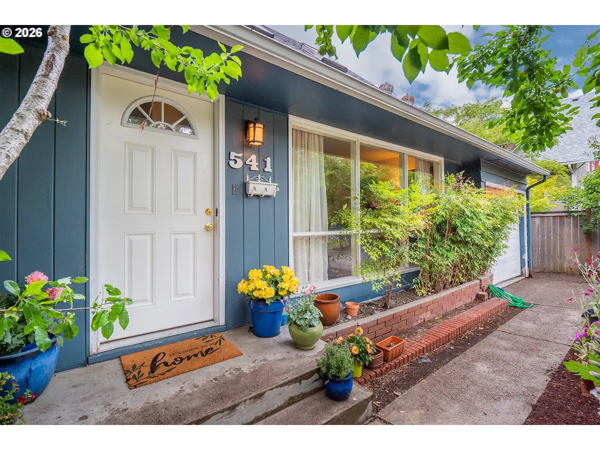 541 W 21st Ave, Eugene, OR 97405 - #1