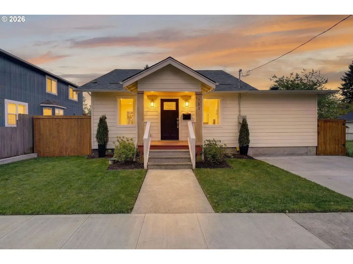 711 W 24th St, Vancouver, WA 98660 - #1