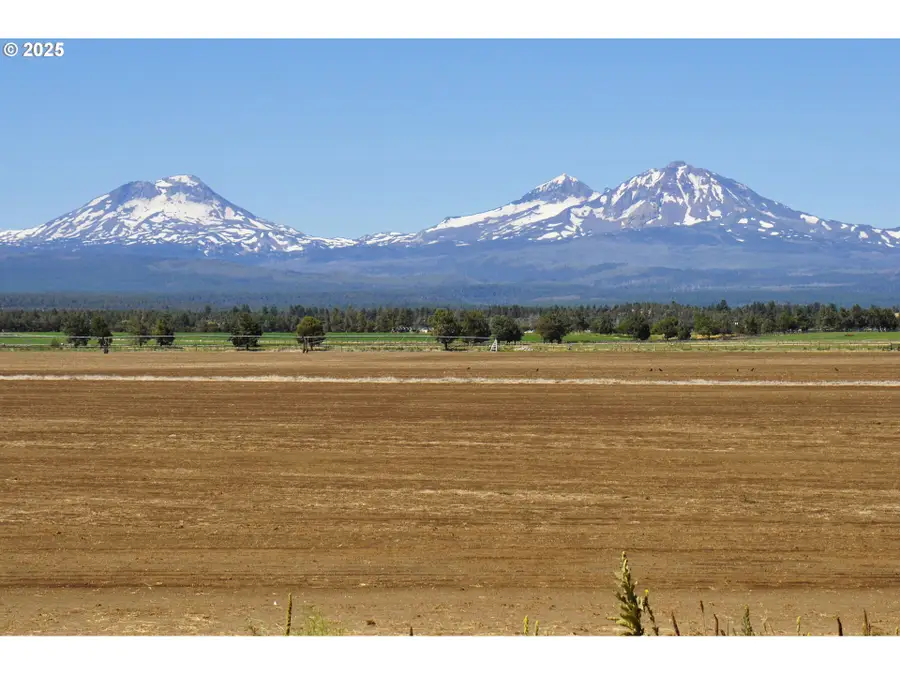 68755 Fryrear Rd, Sisters, OR 97759 - Image #2