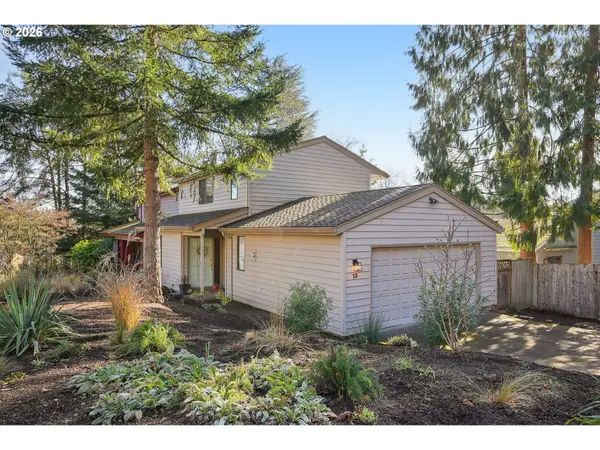 13 Mountain Cir, LakeOswego, OR 97035