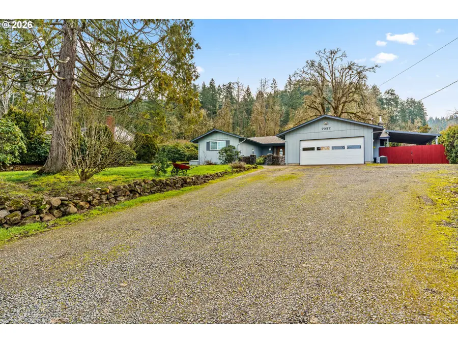 7027 S E St, Springfield, OR 97478 - #3