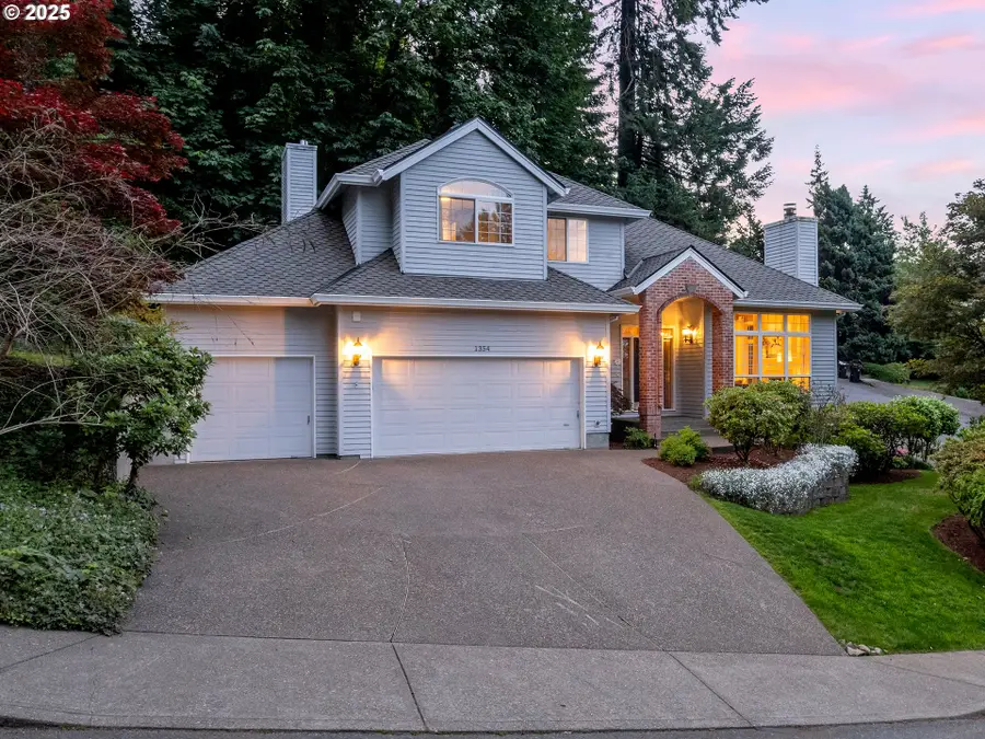 1354 Skye Pkwy, Northwest Clackamas, OR 97068 - Image #2