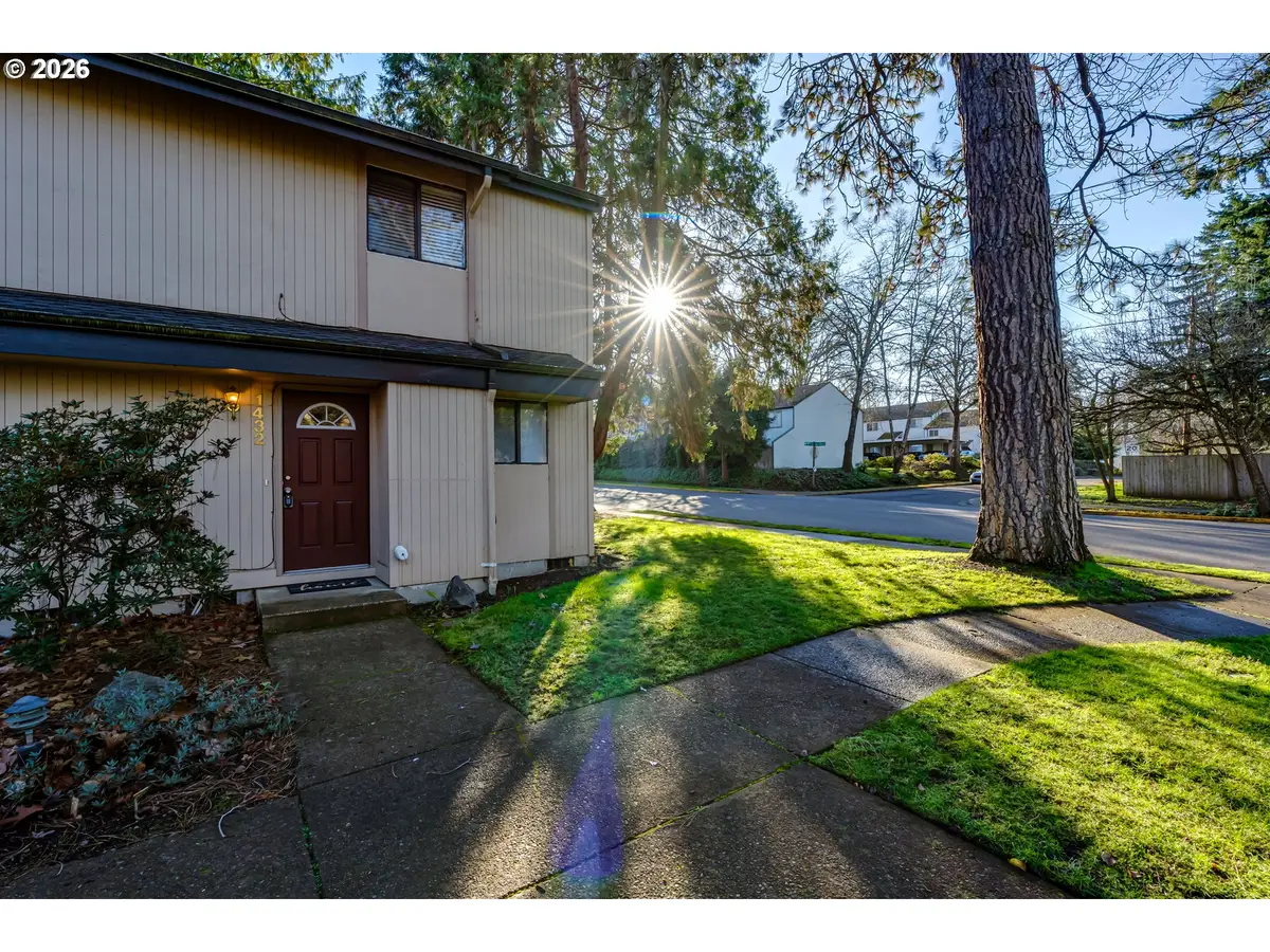 1432 Fetters Loop, Eugene, OR 97402 - Image #1