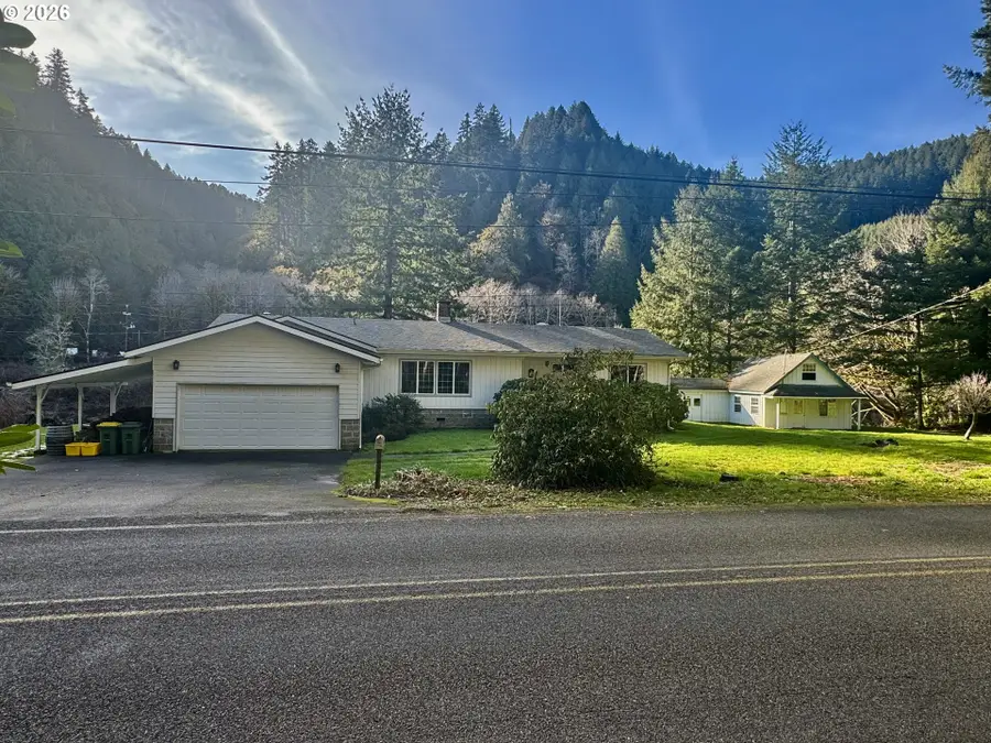 11445 E Mapleton Rd, Mapleton, OR 97453 - #3