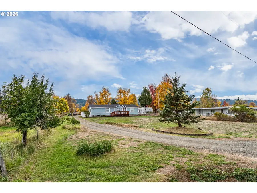 3421 Nonpareil Rd, Sutherlin, OR 97479 - #2