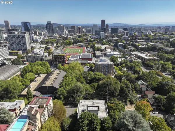 2020 SW Main St #405, Portland, OR 97205