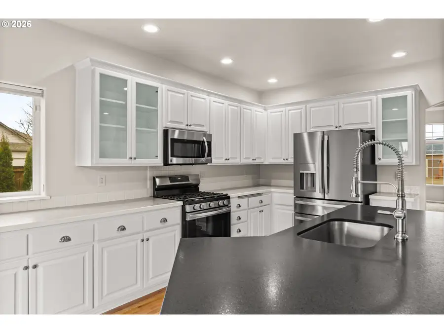 1284 Alderbrook Ln, Eugene, OR 97404 - Image #2