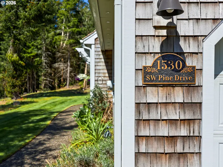 1530 SW Pine Dr, Warrenton, OR 97146 - #2