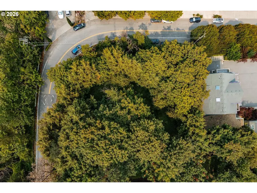 SW Montgomery Dr, Portland, OR 97201 - #2