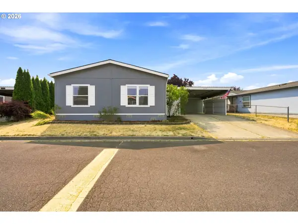 1177 SW Emma Dr, McMinnville, OR 97128