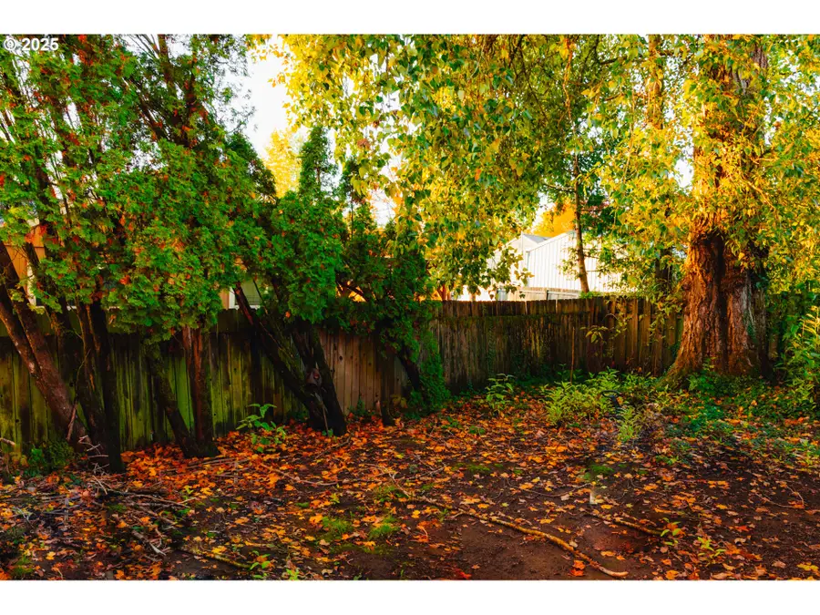875 SE Rene Ave, Gresham, OR 97080 - Image #3