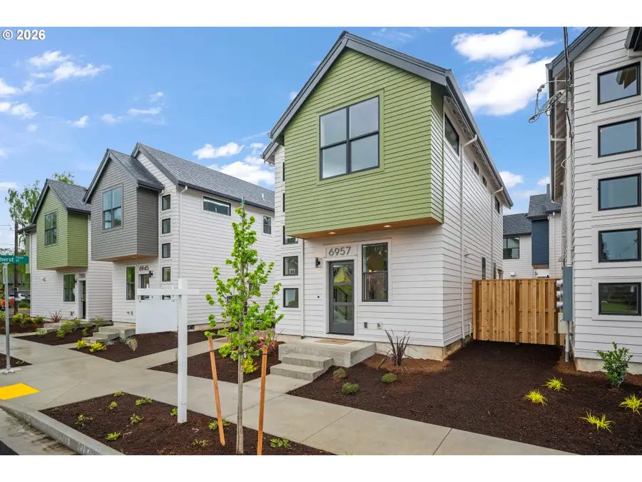 6957 N Burr Ave, Portland, OR 97203 - #2