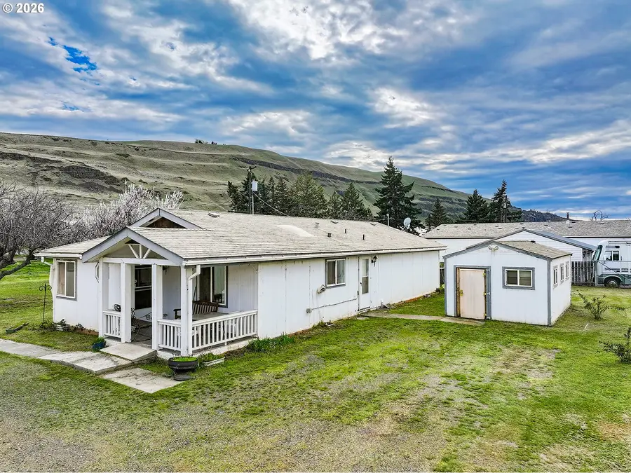406 First St, Rufus, OR 97050 - #3