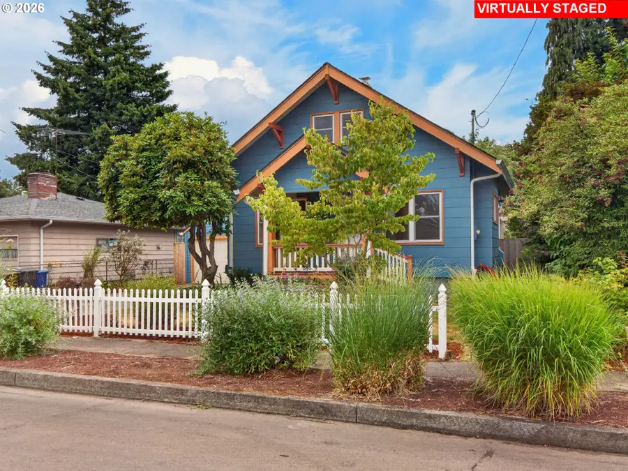 245 W Berkeley St, Gladstone, OR 97027 - #3