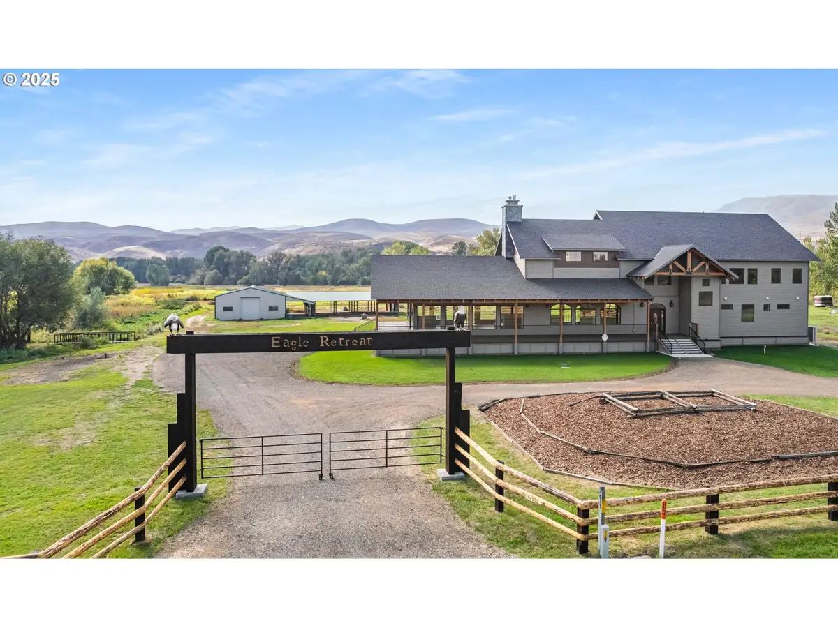 46131 Snake River Rd, Richland, OR 97870 - Image #1