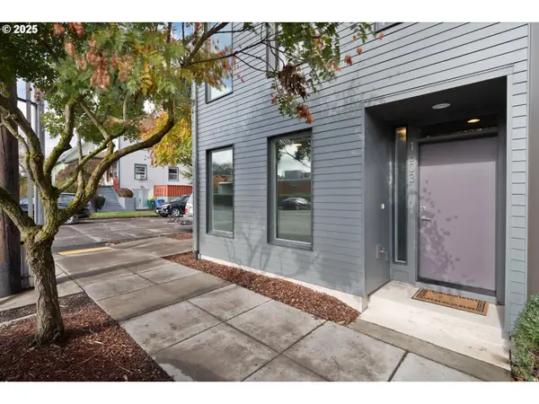 1603 SE Glenwood St, Portland, OR 97202