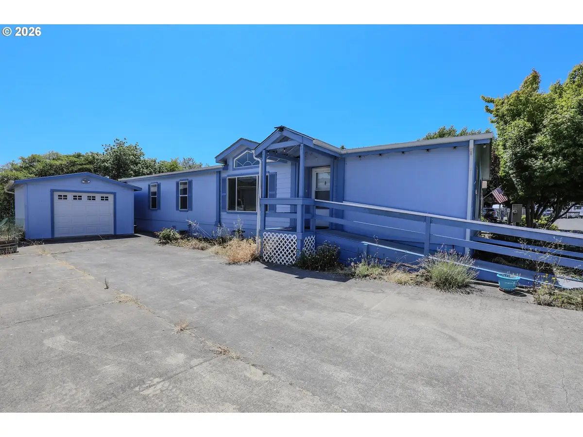 230 Owyhee Ln, Roseburg, OR 97471 - #1