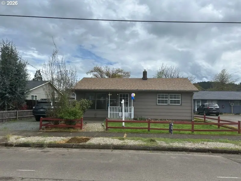 830 S 7th St, Cottage Grove, OR 97424 - #1