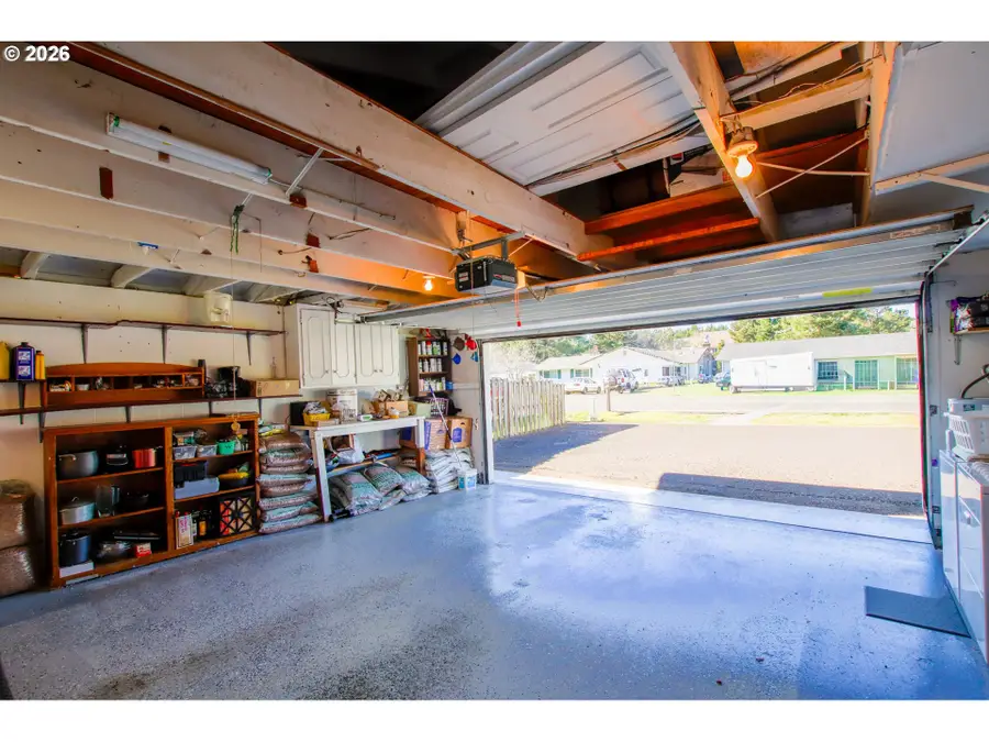 3210 Munsel Lake Rd, Florence, OR 97439 - #3