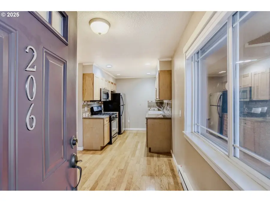 3925 SW Multnomah Blvd #206, Portland, OR 97219 - Image #3