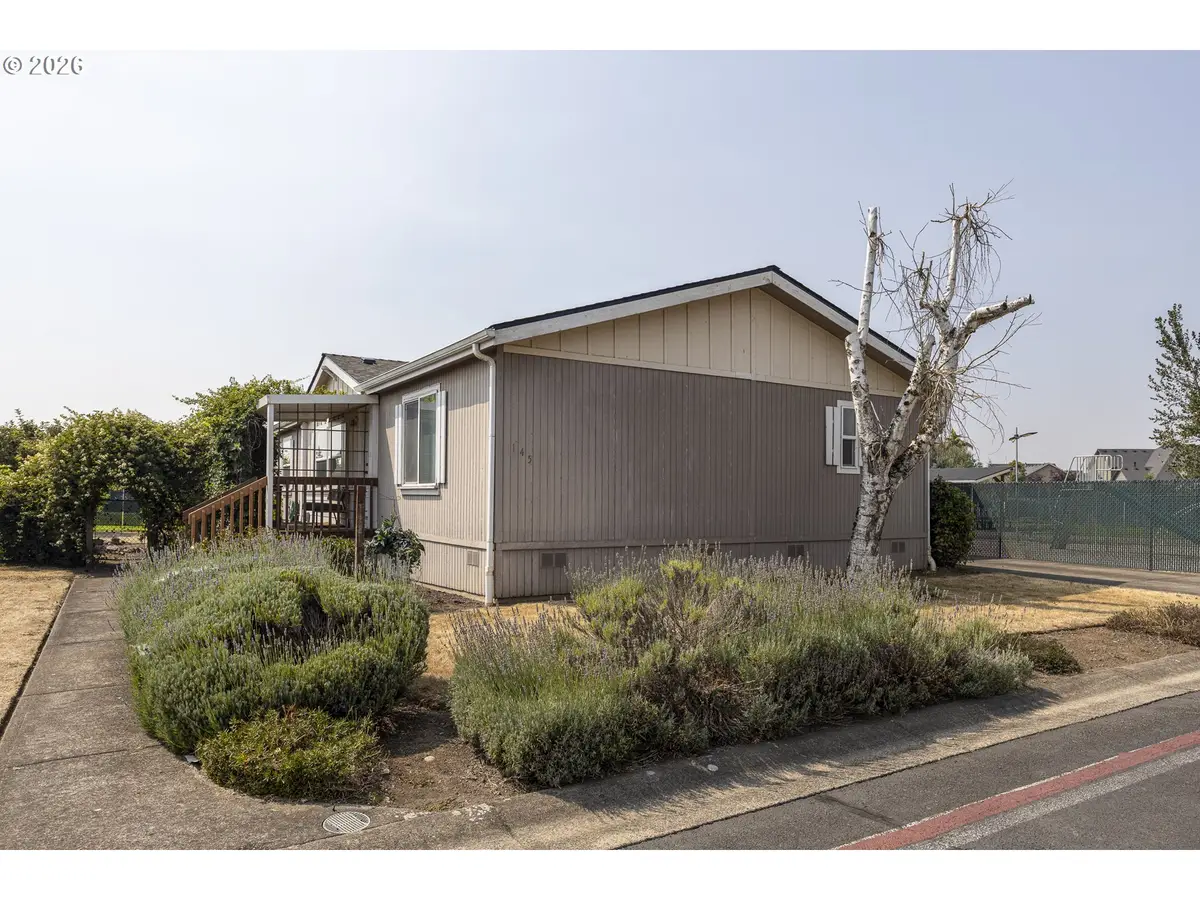 145 Carmel Dr, Aumsville, OR 97325 - #1