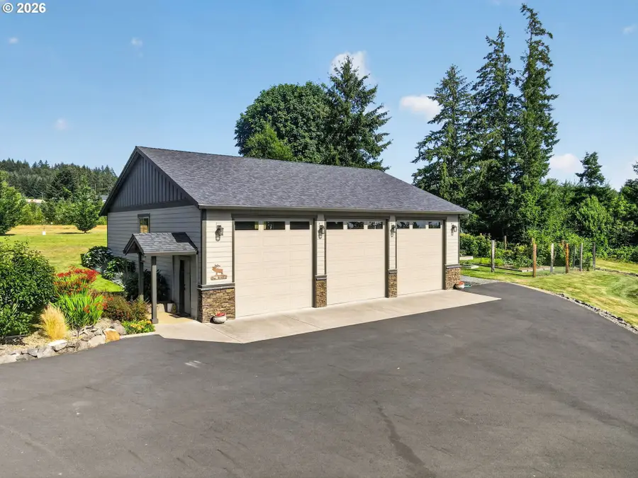29746 SE Sunview Ln, Estacada, OR 97023 - #3