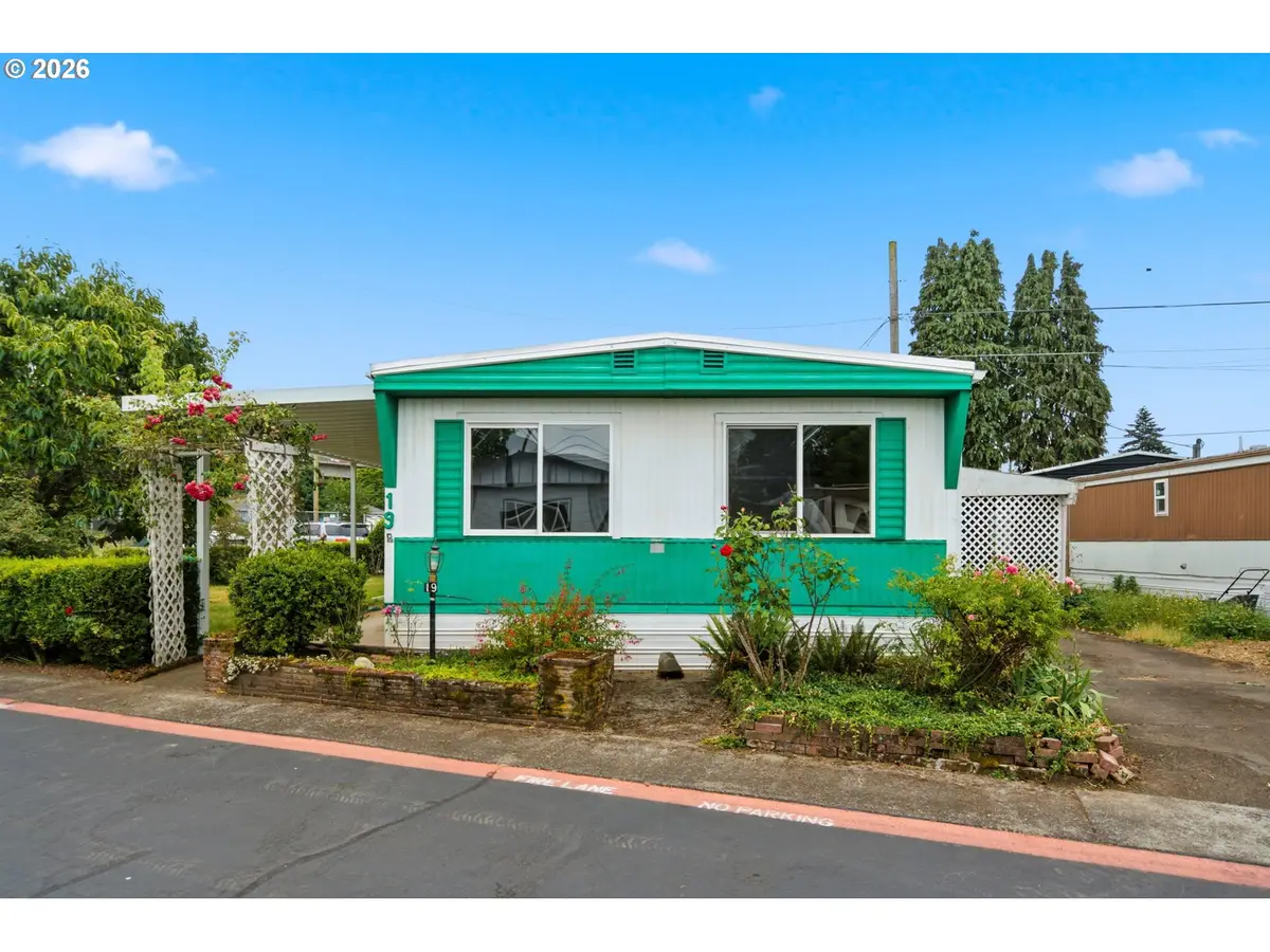 8951 SE Fuller Rd, Northwest Clackamas, OR 97086 - #1