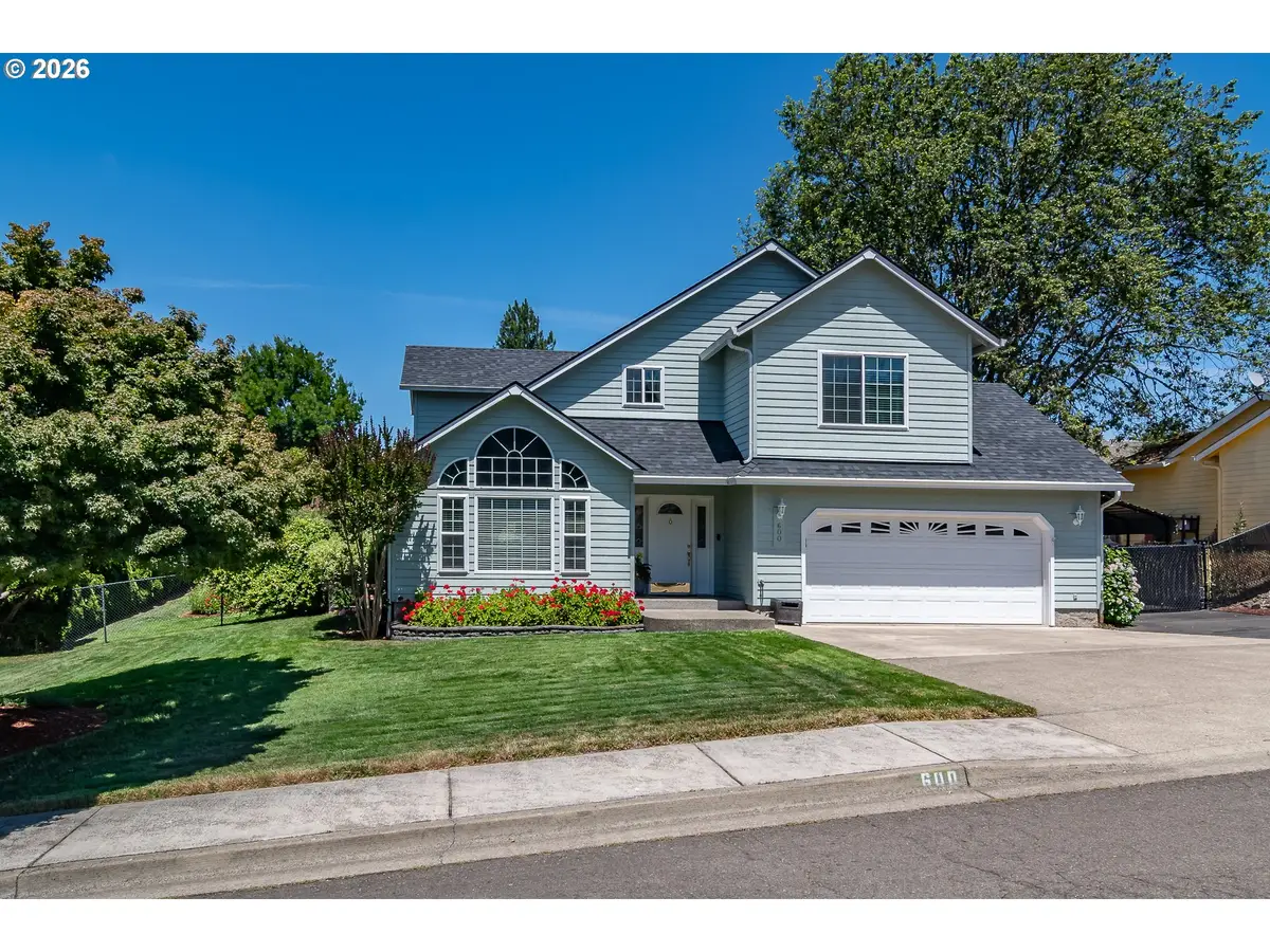600 SE Parkway Dr, Winston, OR 97496 - #1
