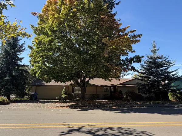 18161 Meinig Ave, Sandy, OR 97055