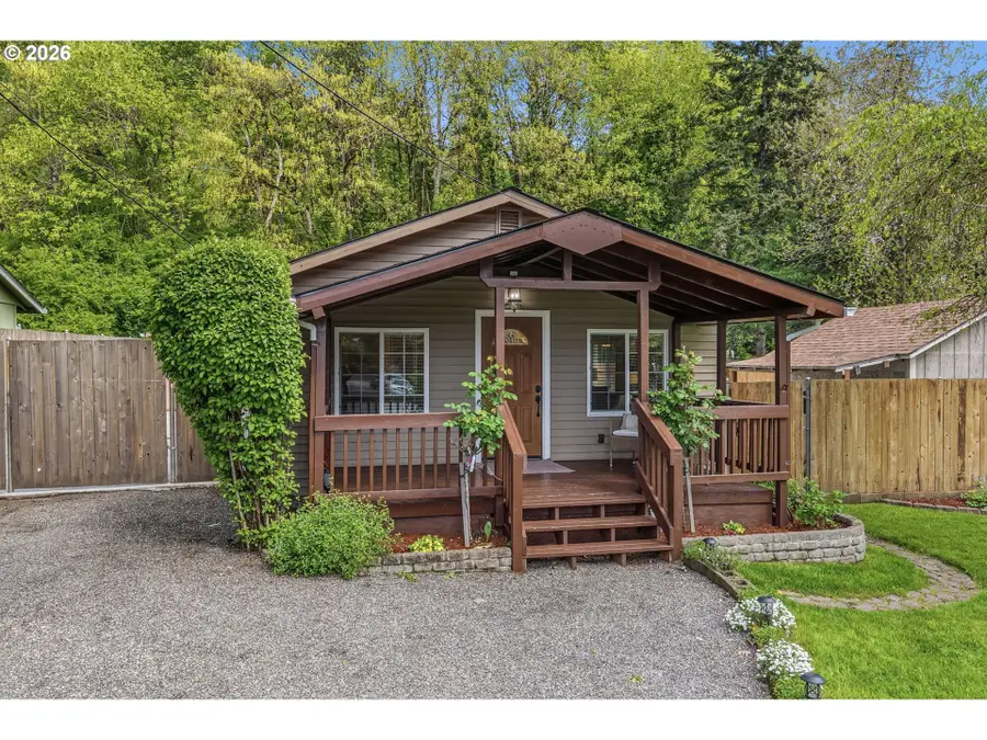 657 NW 10th Ave, Camas, WA 98607 - #2