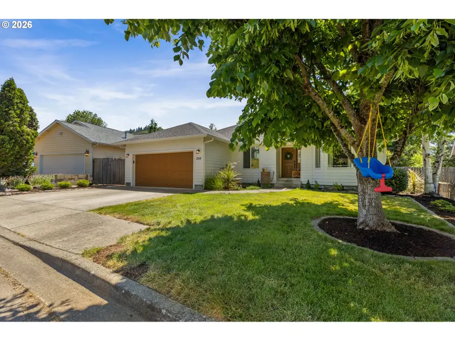 280 Village Dr, Winchester, OR 97495 - #3