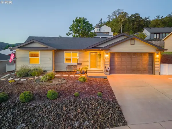 613 Brooks Loop, Sutherlin, OR 97479
