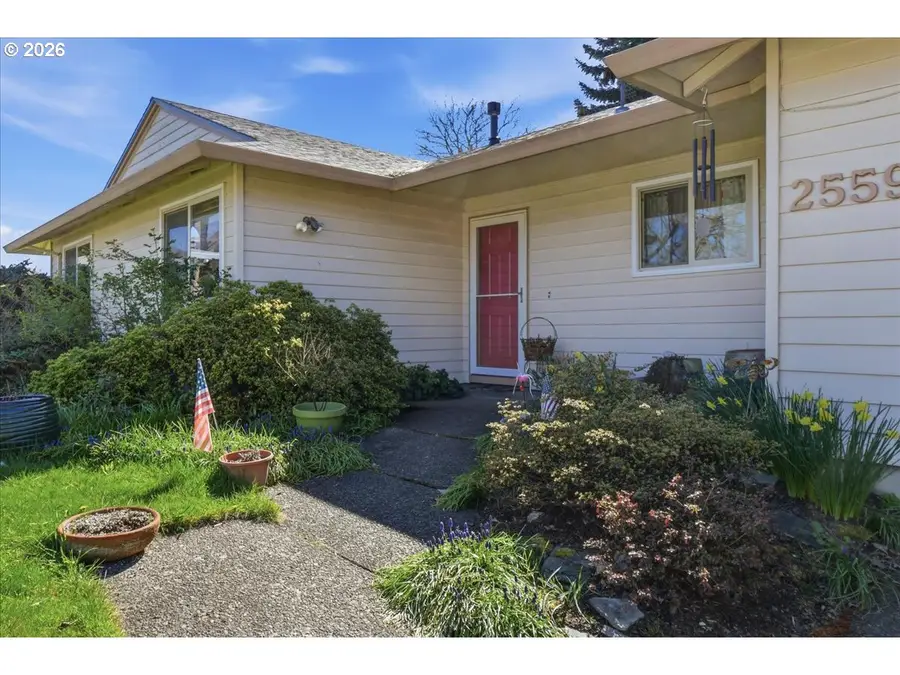 2559 S Dogwood Ter, Cornelius, OR 97113 - #2